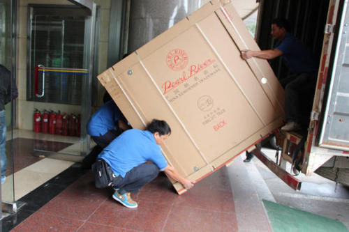 武侯钢琴贵重工艺品无忧运